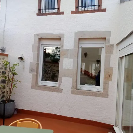Maison De Village